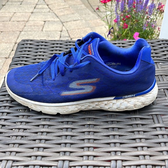 Skechers GORUN GO RUN Quick fit Sz 11.5 Sneakers used worn - Picture 2 of 13